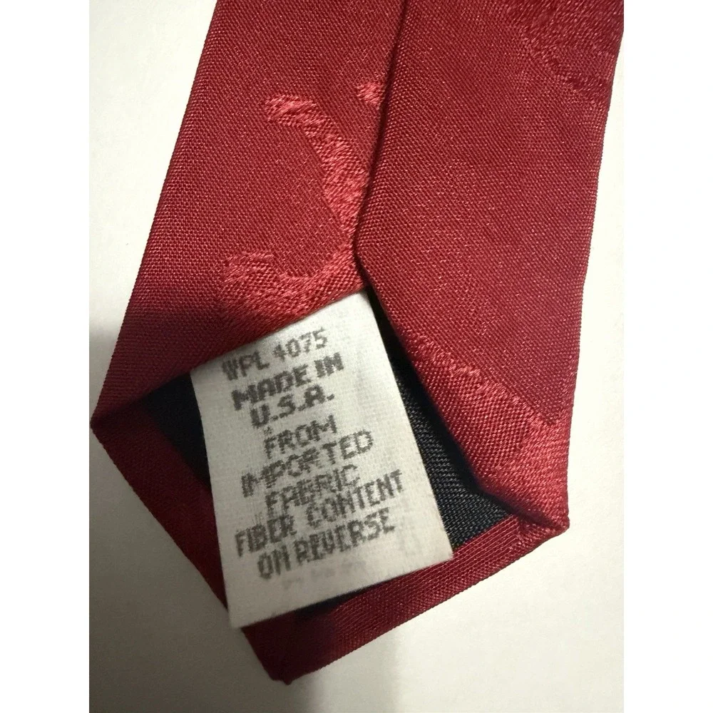 Sportsties Unlimited Manatee Underwater Scene Silk Blend Novelty Tie USA Made
